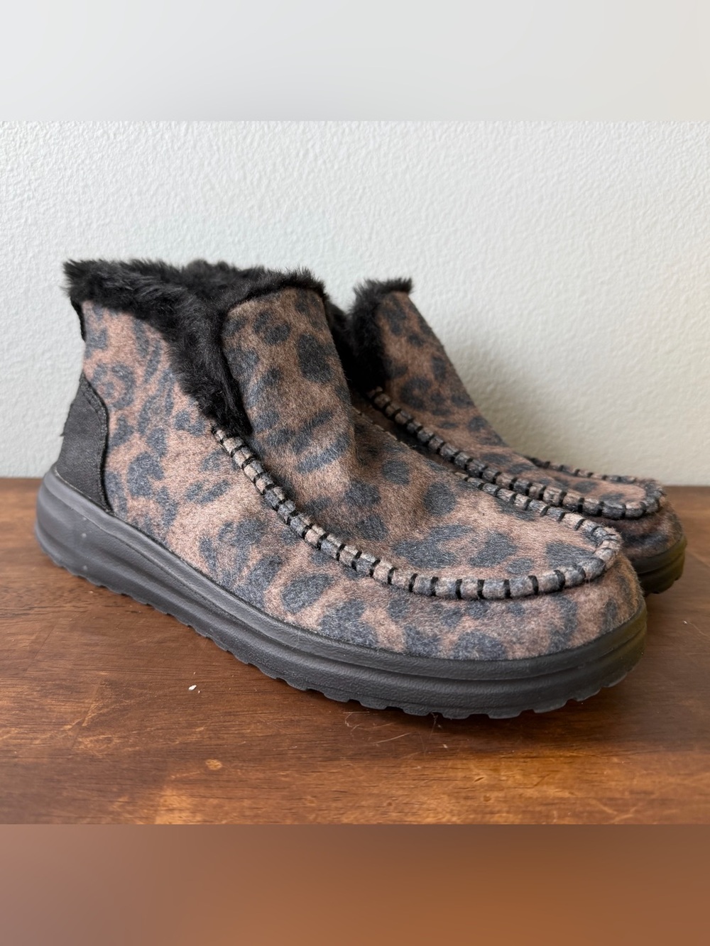 Hey Dude black brown leopard Denny fuzzy ankle boots sz 41 Women’s sz 10